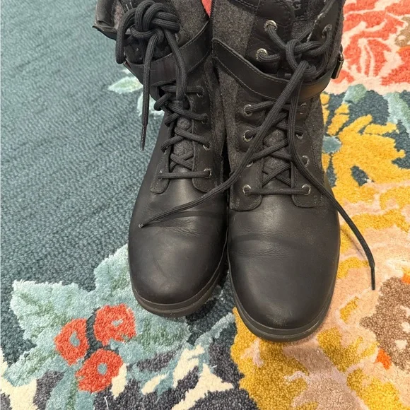 UGG Black snow boots - Picture 6 of 9